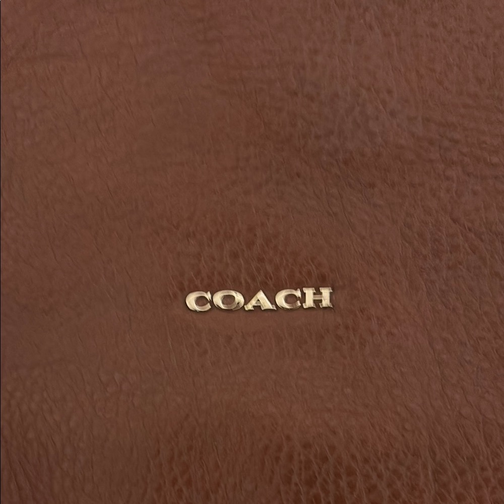 Like new Coach Madison chestnut Brown Leather hobo shoulder bag - Picture 3 of 10